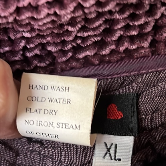 Textured velour plum top by UBU in EUC. Size XL - Picture 7 of 10